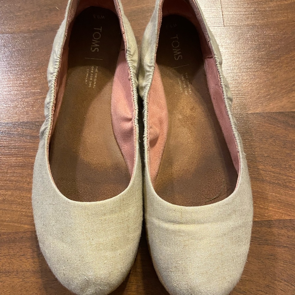 Toms Women's Flats in Cream and Pink